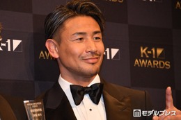 魔裟斗「弟子の心もサイボーグみたいになってきました」夫婦で筋肉美披露「全身バランス神」「日々の努力が感じられる姿」と反響