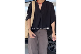 ブラック×ブラウンでこなれ感。体型カバーも叶う最旬ブラウススタイル【40代の毎日コーデ】