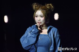 「今日好き」中島結音（ゆのん）、ウインクでファン悩殺 デニムワンピから美脚スラリ【学生ランウェイ名古屋】 画像
