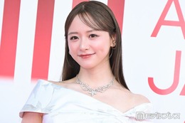 【MAJ2026】森香澄、美デコルテ際立つ純白ワンショルダードレス「Premiere Ceremony」から雰囲気ガラリ 画像