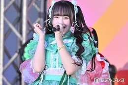 人気アイドルメンバー「斉木楠雄のΨ難」キャラクターコスプレ披露「圧倒的美少女」「原作から飛び出してきたみたい」