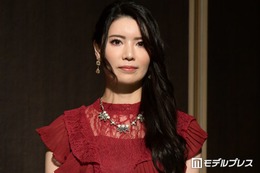 元AKB48倉持明日香、結婚発表 “婚姻届証人”との2ショット公開「快く引き受けてくださり」 画像