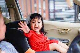 「パパ、怖い」子どもが泣いてもアクセルを踏み続けた夫。危険運転で家族を支配するモラハラの実態