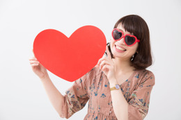 「ケバいオバサン」よりみっともない!?　男性がドン引きする40代女性のキャラとは（前編）