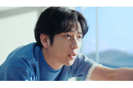 二宮和也「体に関する新事実」明らかに 新CMのヨガポーズで安定した体幹力披露