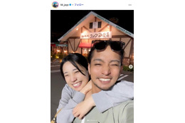「あいの里」隼平＆おかよカップル、出会った記念日を祝福 仲睦まじい2ショットに「幸せオーラがすごい」「距離感が近くてラブラブ」と反響 画像