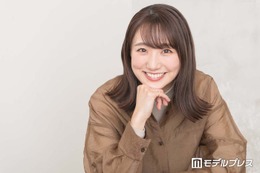フジ松村未央アナ、小2長女とケーキプレート持つ仲良しショット「娘さんが大きくなってる」「素敵な親子2ショットですね」の声