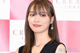 内田理央「普段あまり足を出すことはないんだけど」ジャケットドレスから美脚スラリ「知的な色気」「綺麗すぎて見惚れる」と反響 画像