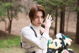 映画「仮面ライダーゼッツ」今井竜太郎、“万津莫”の集大成映し出す劇中新カット4点解禁  監督も絶賛「天性で人を惹きつける魅力がある」【独占】 画像