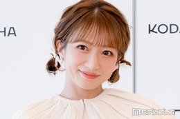 辻希美、次女・夢空（ゆめあ）ちゃんが“みそきん”につかまり立ちする姿公開「一生懸命で愛おしい」「笑顔が本当に可愛い」と反響 画像
