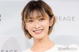 山田優、ミニ丈から圧巻美脚スラリ 幸せ感じた子どもからの“一言”明かす 画像