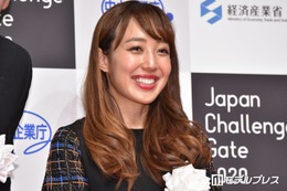 川崎希「味見もしてくれず全力拒否」次女への手掴み手料理ショット公開「試行錯誤してて偉すぎる」「リアルな子育てすぎる」 画像