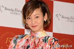 西山茉希「おめでとうがある夜」の豪華食卓公開「お皿までこだわってて素敵」「おしゃれなご馳走が並んでる」と絶賛の声 画像