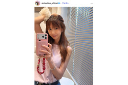 ほしのあき「わたしには無理がありました」娘のミニワンピ着用で美脚スラリ「さすがの着こなし」「服を貸し借りできる関係が素敵」と反響 画像