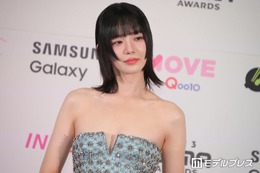 「イカゲーム」出演女優、美脚輝くミニスカ姿に反響「何頭身？」「さすがの着こなし」