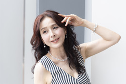 「飛行機のドアが閉まったらひたすら涙を流して泣いていました」。杉本彩、「死ぬほどの痛み」子宮腺筋症と「逆さまになってスマホを持った」血管迷走神経反射の壮絶闘病
