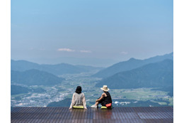 福井・勝山の絶景スポット「JAMテラス」が連日盛況 空中散歩＆景色と楽しむグルメも好評