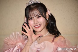 齊藤なぎさ、ほっそり二の腕際立つノースリショットに絶賛の声「デコ出し大人っぽくて新鮮」「言葉失う麗しさ」