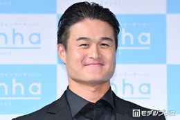 ティモンディ高岸宏行、インスタ開設で娘とのハグショット公開「パパの愛情が伝わる」「やればできるの声が聞こえてきそう」と反響