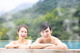 温泉旅行でビックリ！ 男性が「育ちが悪い」と感じる40代女性のお風呂マナー