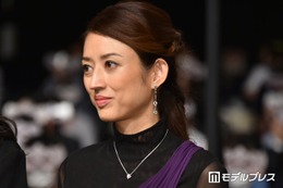 2児の母・小沢真珠、娘達とUSJ満喫 3ショットに反響「3人ともスタイル抜群」「綺麗なママ」