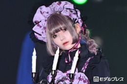 きゅるして・環やね、紫色のゴシックドレスでダークな雰囲気「まるでお人形さん」「唯一無二の可愛さ」と反響【関コレ2026A/W】 画像