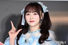＝LOVE音嶋莉沙、美脚際立つティアラ×ノースリミニワンピ姿のバースデーショットに絶賛の声「スタイル抜群で憧れる」「お姫様みたい」 画像