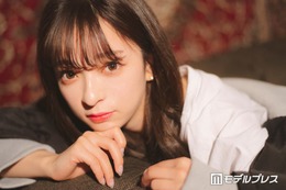 新婚のヘラヘラ三銃士さおりん、美ボディ際立つ水着ショット披露に「エグいほど可愛い」「透明感半端ない」の声