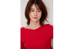 松本若菜、本人役で愛と毒舌のナレーション担当！橋本環奈主演「バカンスの法則」にサプライズ出演