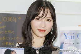 AKB48小栗有以、美脚際立つミニスカ衣装ショット公開「脚長すぎて二度見」「完璧なスタイル」と反響 画像