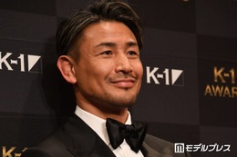 魔裟斗、妻・矢沢心と石垣島での2ショット披露「絵になる」「憧れの2人です」の声