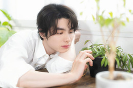本田響矢「ＧＩＦＴ」共演・山田裕貴へ抱くリスペクト「目で追いかけてしまうくらい」リハ前に自然と溢れた涙の裏側【モデルプレスカウントダウンマガジン】 画像