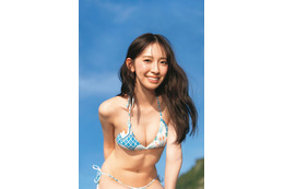 日向坂46金村美玖、水着姿で美ボディ開放 2nd写真集先行カット第6弾 画像