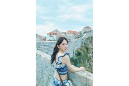堀未央奈、6年ぶりの写真集「深紅の余韻」にタイトル決定 表紙解禁 画像