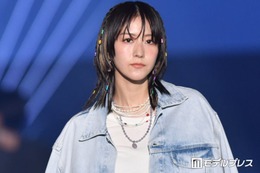 元櫻坂46土生瑞穂、ミニ丈美脚ショットに「どの角度から見ても綺麗」「思わず見惚れる」と反響