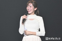 元NHK中川安奈アナ、美ボディライン際立つノースリタイトワンピ姿に絶賛の声「上品な美しさ」「大人の女性の雰囲気が素敵」