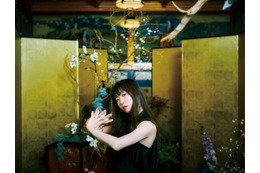 Aimer、第1子出産・事務所退所を同時発表 今後は夫で作曲家・飛内将大と新たなマネジメント会社を設立「より成長した自分で、心に沿って表現を深めたい」