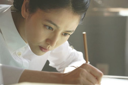 長澤まさみ、映画「ゴジラ-0.0」天才気象予報官役で出演 新キャスト＆続投キャスト発表