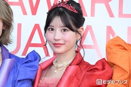 FRUITS ZIPPER月足天音「銀座をほんの少しだけ片っぽ裸足で歩きました」投稿が話題「まるでシンデレラ」「ドジっ子でNEW KAWAII」