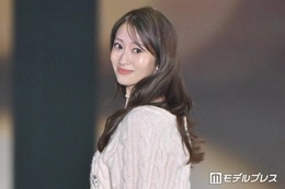 桜井玲香、ピンクニット×ロングスカートで新たな魅力放出「大人可愛い」「美しすぎて二度見」の声【ガルアワ2026A/W】 画像