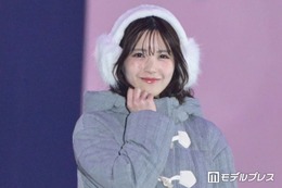 乃木坂46筒井あやめ、イヤーマフ×レッグウォーマーの冬コーデ 愛らしい笑顔に「冬の妖精みたい」「天使すぎる」の声【ガルアワ2026A/W】 画像