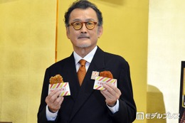 吉田鋼太郎、ファミチキ20周年“成人式”で祝辞 自身出演の新CMに「いい芝居する」と自画自賛