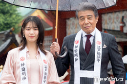 舘ひろし×西野七瀬のドタバタコメディ「免許返納!?」配信中 ダンディ像覆す“情けない姿”＆台本になかったアクション秘話も 画像
