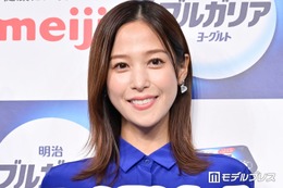 鷲見玲奈、ミニスカゴルフウェアでスラリ美脚「スタイル抜群」「脚が長い」の声 画像