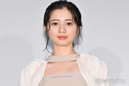 桜田ひより、美脚全開のミニ丈コーデに反響「スタイル良すぎて二度見」「反則級の可愛さ」と絶賛の声 画像