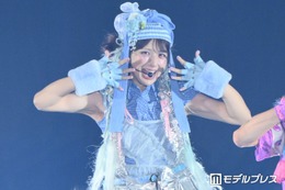 しなこ「TGC北九州」記念すべき10回目幕開けスペシャルパフォーマンス TikTokバズ楽曲を替え歌バージョンで披露「10周年にしなGO」 画像