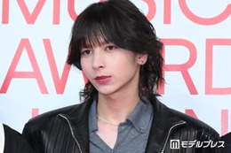 STARGLOW・ADAM、黒髪→金髪に劇的イメチェン「おとぎ話の王子様みたい」「ビジュアル最強」と絶賛の声と絶賛の声 画像