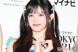 IVEイソ、ミニ丈白ワンピ姿で美脚披露「白ワンピ似合いすぎ」「まるで人形みたい」の声