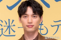 「ハイド＆シーク」福士蒼汰、肉体美際立つシャツはだけショット公開「彫刻みたい」「鍛え上げられてる」と反響