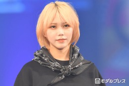 元乃木坂46メンバー、大胆に美ウエストのぞくショートトップスコーデに反響「引き締まってる」「目が釘付け」の声